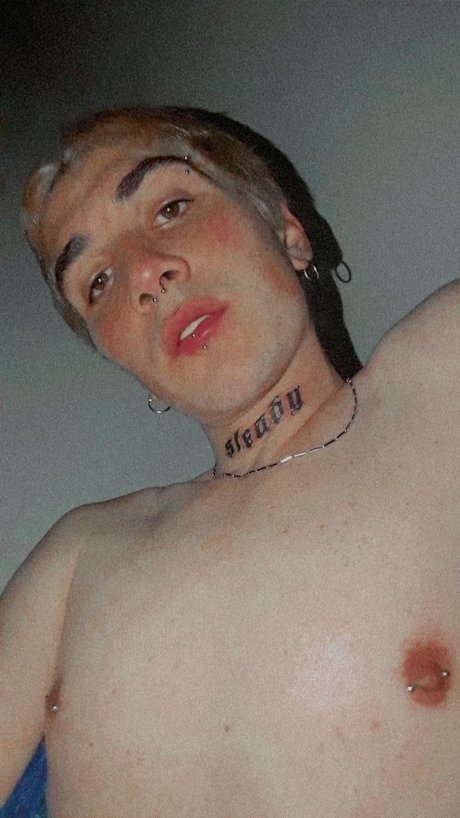 Foto desnuda filtrada de OnlyFans de Phollo Free