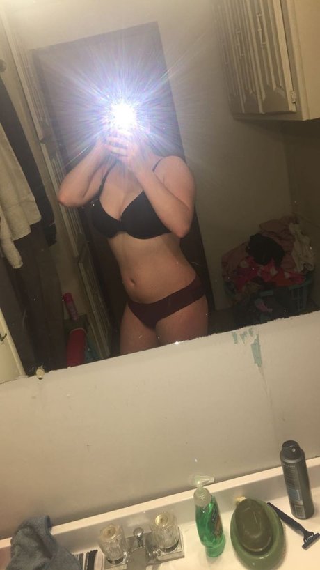 Foto desnuda filtrada de OnlyFans de Hailey