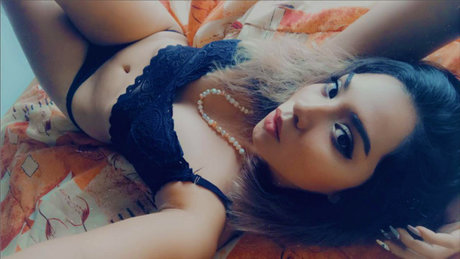 Foto desnuda filtrada de OnlyFans de Cherrybomb94