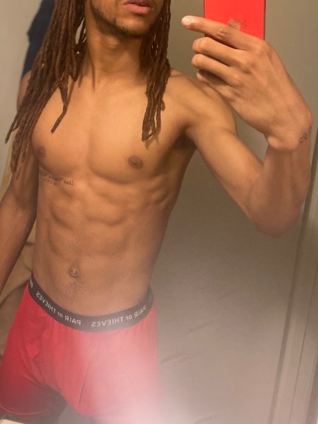 Foto desnuda filtrada de OnlyFans de Cinnamon Wit A Twist 