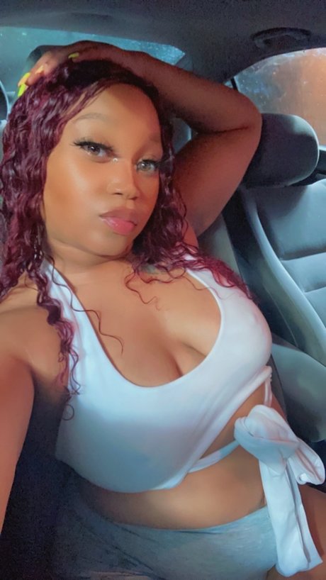 Foto desnuda filtrada de OnlyFans de Fantasiidir