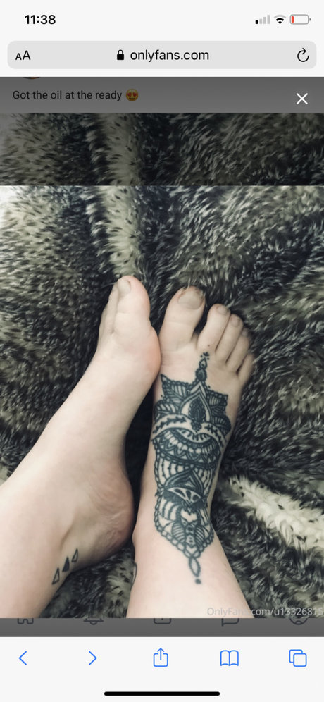 Foto desnuda filtrada de OnlyFans de Petite Size 3