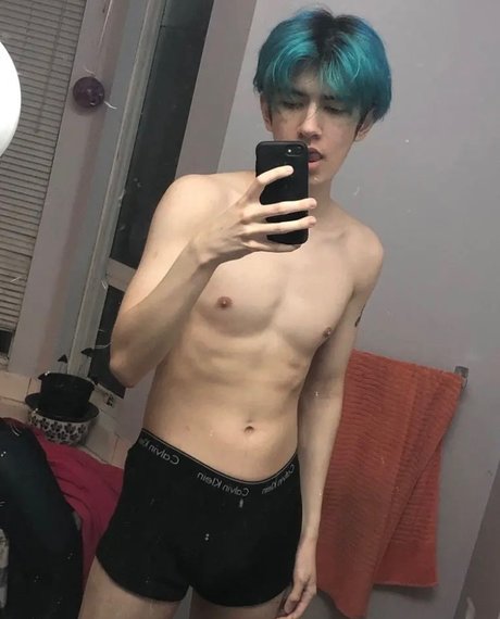 Foto desnuda filtrada de OnlyFans de Pluto Boy