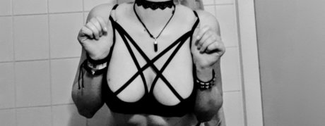 Foto desnuda filtrada de OnlyFans de Pixi