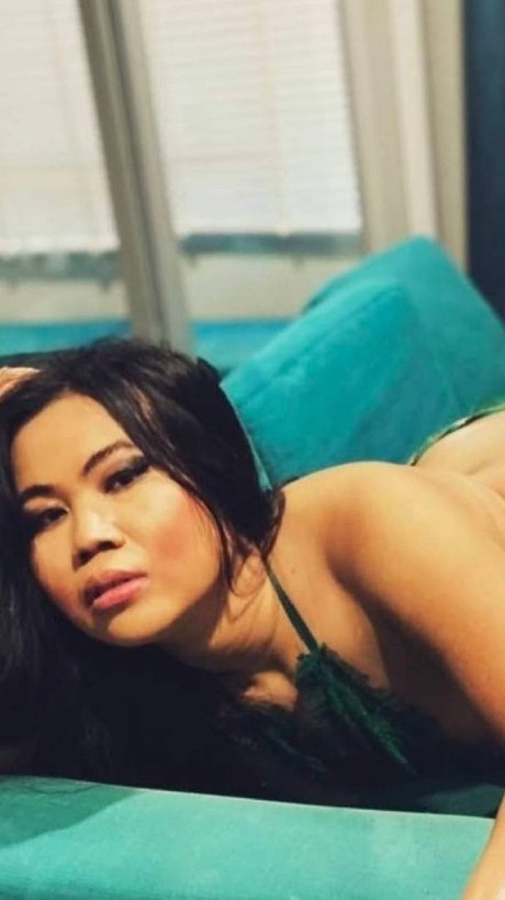 Foto desnuda filtrada de OnlyFans de Ploylythaistarfree