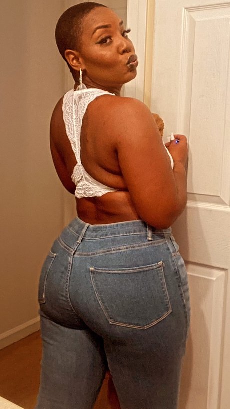 Foto desnuda filtrada de OnlyFans de Chocolat3 Drop