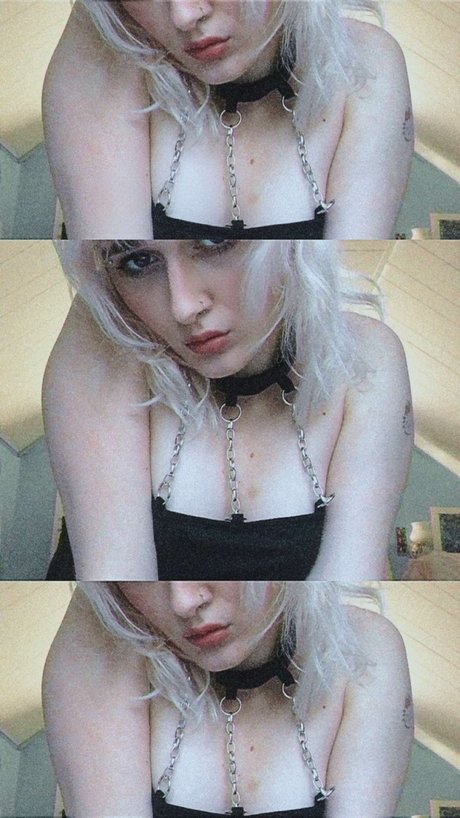 Foto desnuda filtrada de OnlyFans de Little Pixie