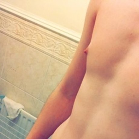 Foto desnuda filtrada de OnlyFans de Sweet Max