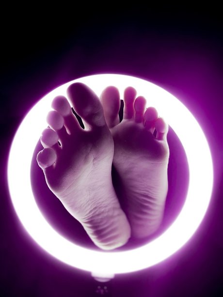 Foto desnuda filtrada de OnlyFans de Prettyfeets