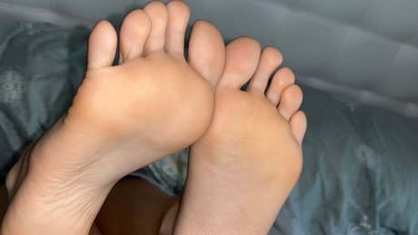 Foto desnuda filtrada de OnlyFans de Small Feet Madison