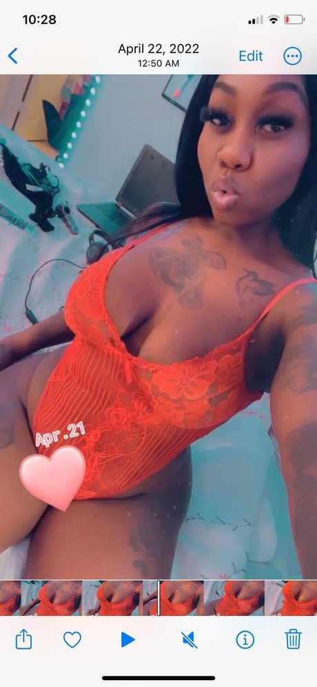 Foto desnuda filtrada de OnlyFans de Pretty