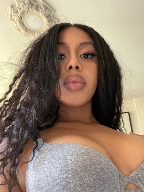 Foto desnuda filtrada de OnlyFans de Daniela