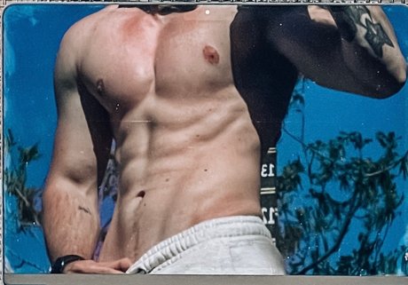 Foto desnuda filtrada de OnlyFans de Daniel Steven