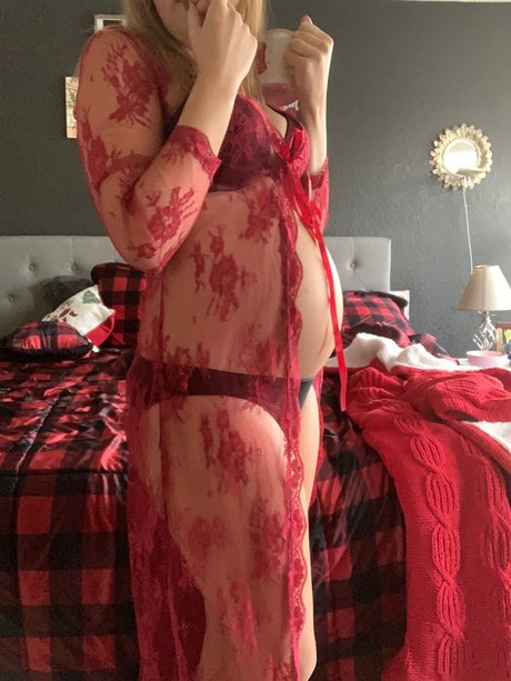Foto desnuda filtrada de OnlyFans de Pregnant Wife