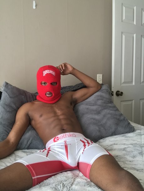 Foto desnuda filtrada de OnlyFans de F A M O  S D A E