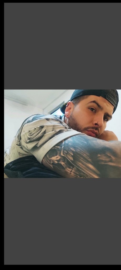 Foto desnuda filtrada de OnlyFans de Pool