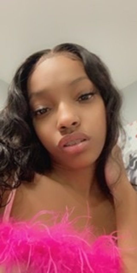 Foto desnuda filtrada de OnlyFans de Barbie