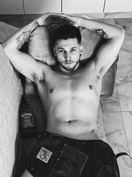 Foto desnuda filtrada de OnlyFans de Ponchic