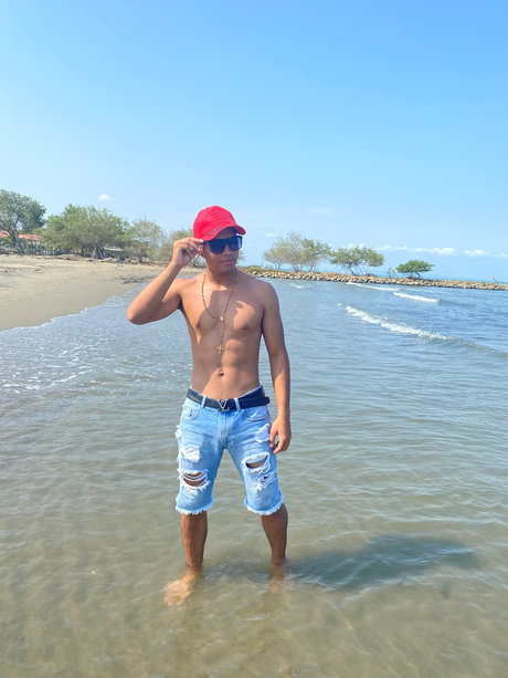 Foto desnuda filtrada de OnlyFans de Roiber Top 10