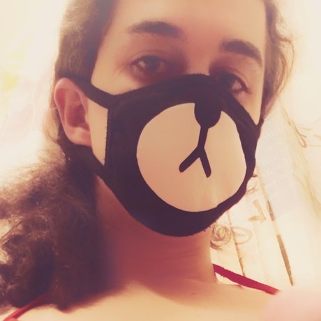 Foto desnuda filtrada de OnlyFans de Pocketlint 3