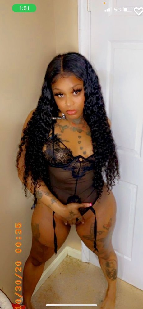 Foto desnuda filtrada de OnlyFans de Poca
