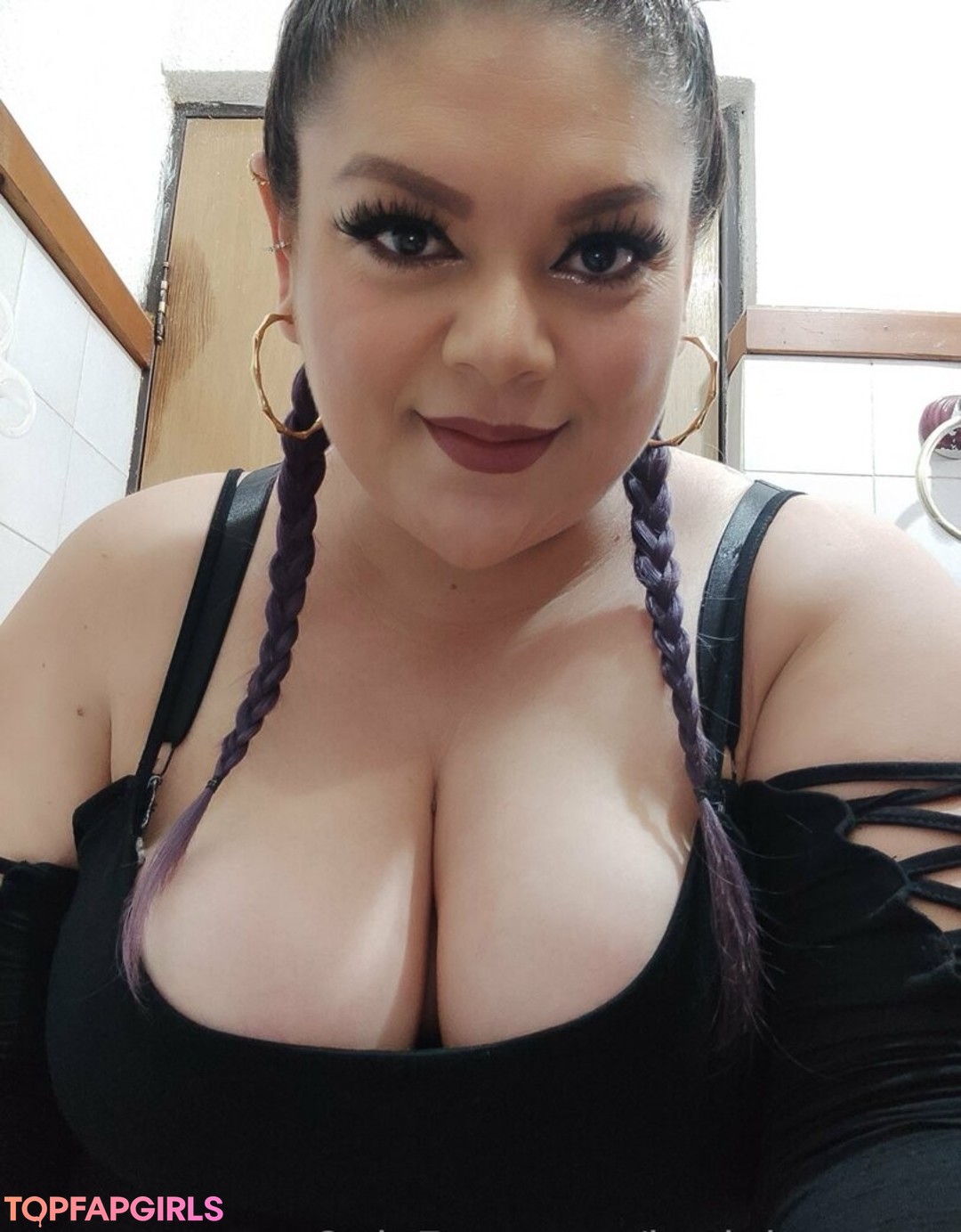 Foto desnuda filtrada de OnlyFans de Hotjuicycurvy #70 Foto desnuda filtrada de OnlyFans de Hotjuicycurvy #70