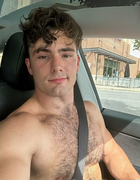 Foto desnuda filtrada de OnlyFans de Leviconely