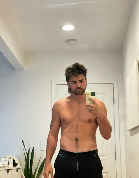 Foto desnuda filtrada de OnlyFans de Toddysmith