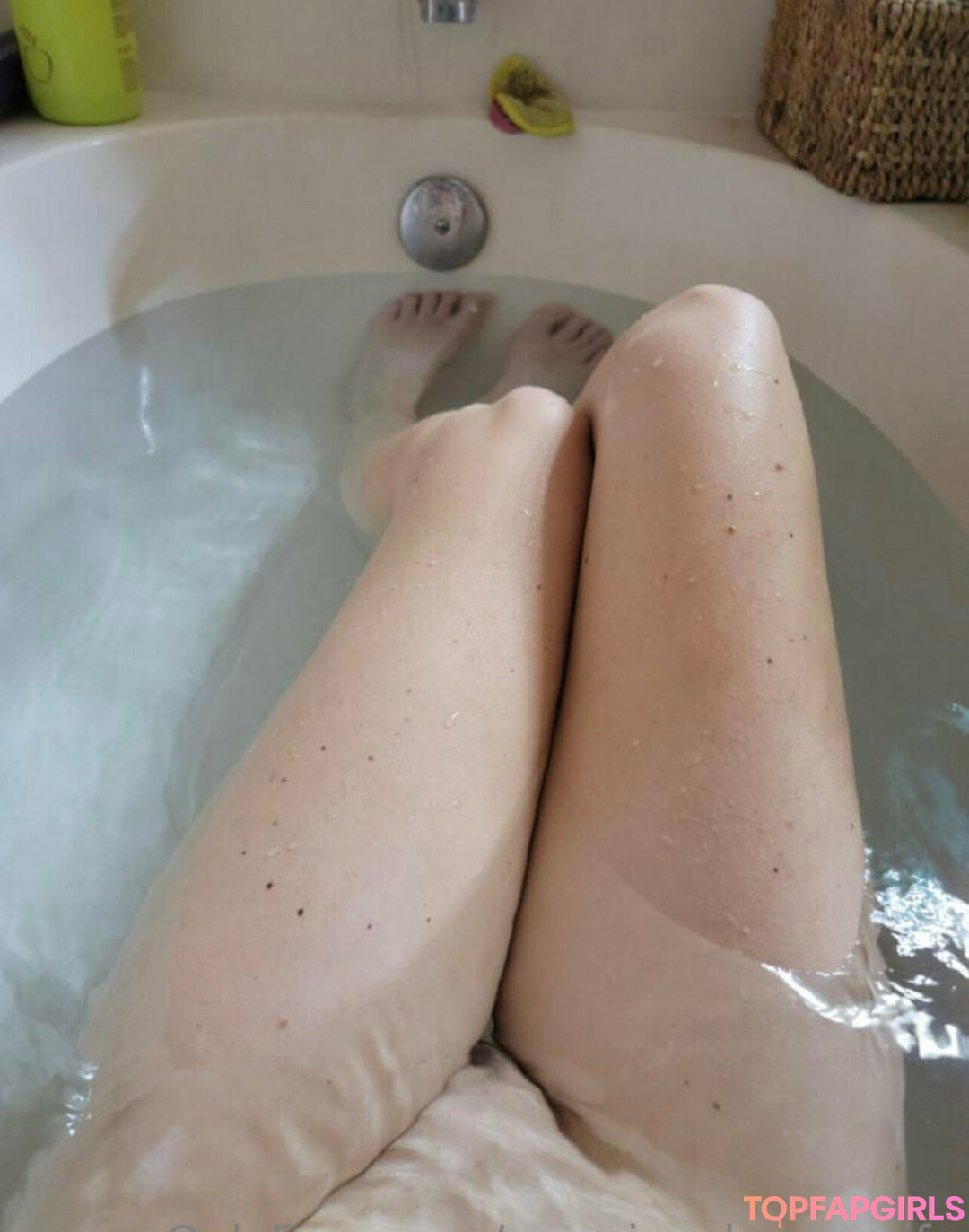 Foto desnuda filtrada de OnlyFans de Americanhousewife #80 Foto desnuda filtrada de OnlyFans de Americanhousewife #80