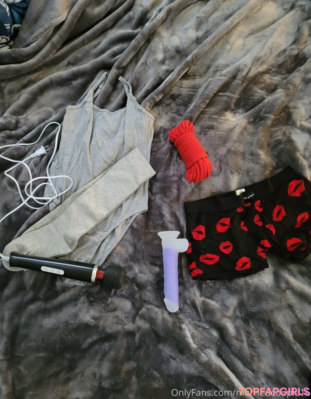 Foto desnuda filtrada de OnlyFans de Marriedmilfmallori #3 Foto desnuda filtrada de OnlyFans de Marriedmilfmallori #3