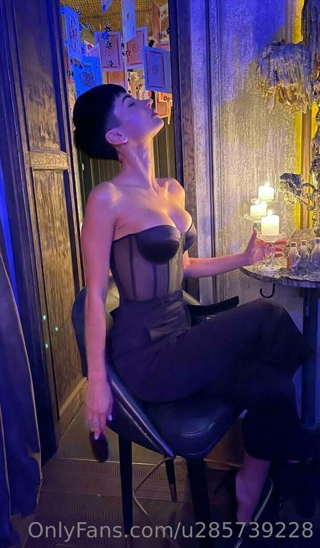 Foto desnuda filtrada de OnlyFans de Thebaddestm0mmy