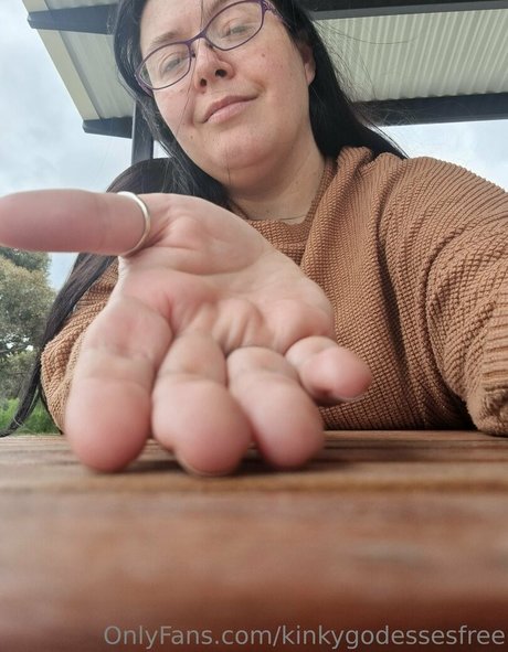 Foto desnuda filtrada de OnlyFans de Aussiegiantessfree