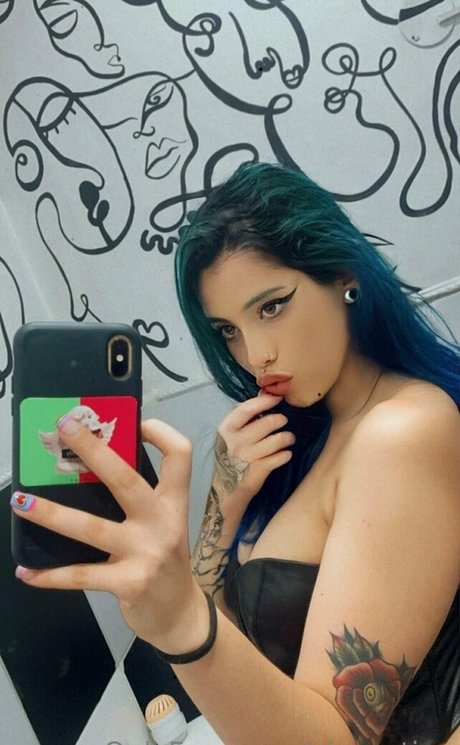 Foto desnuda filtrada de OnlyFans de Vicposting