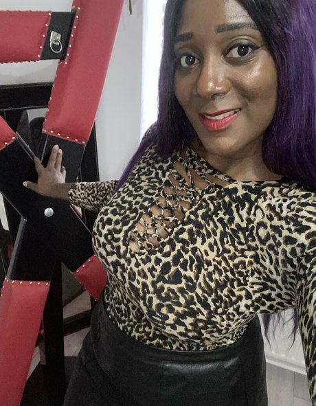 Foto desnuda filtrada de OnlyFans de Mslorraineldn