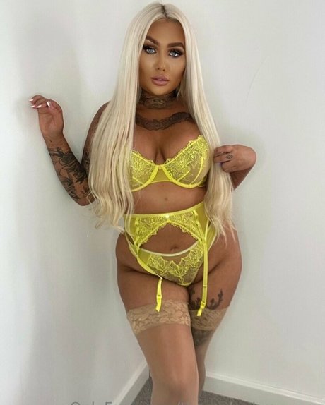 Foto desnuda filtrada de OnlyFans de Inkedblondieeee