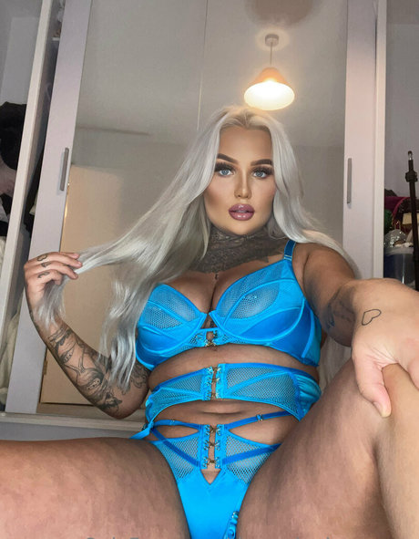Inkedblondieeee