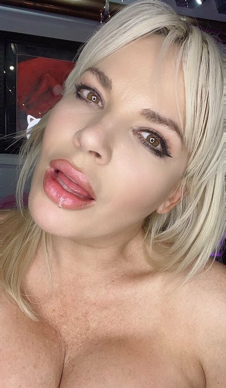 Foto desnuda filtrada de OnlyFans de Danadearmondfree