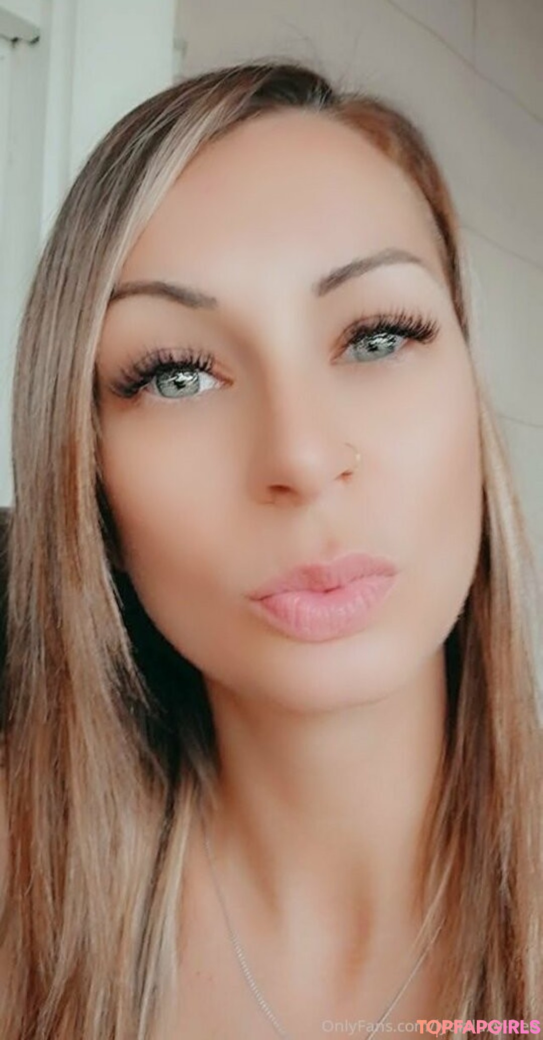 Foto desnuda filtrada de OnlyFans de Lydialuxyfree #1 Foto desnuda filtrada de OnlyFans de Lydialuxyfree #1