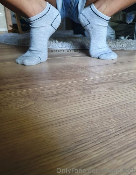 Foto desnuda filtrada de OnlyFans de Hopefeet