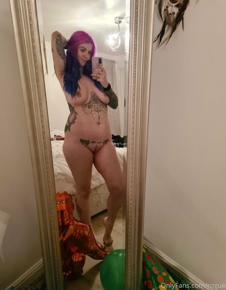 Foto desnuda filtrada de OnlyFans de Rogue