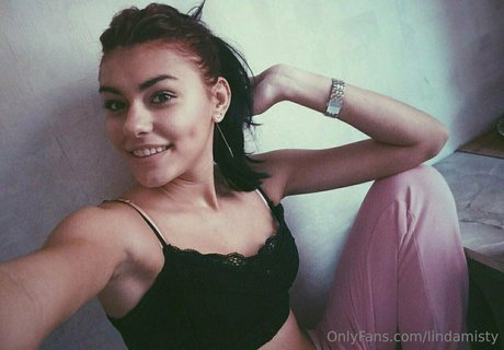 Foto desnuda filtrada de OnlyFans de Lindamisty