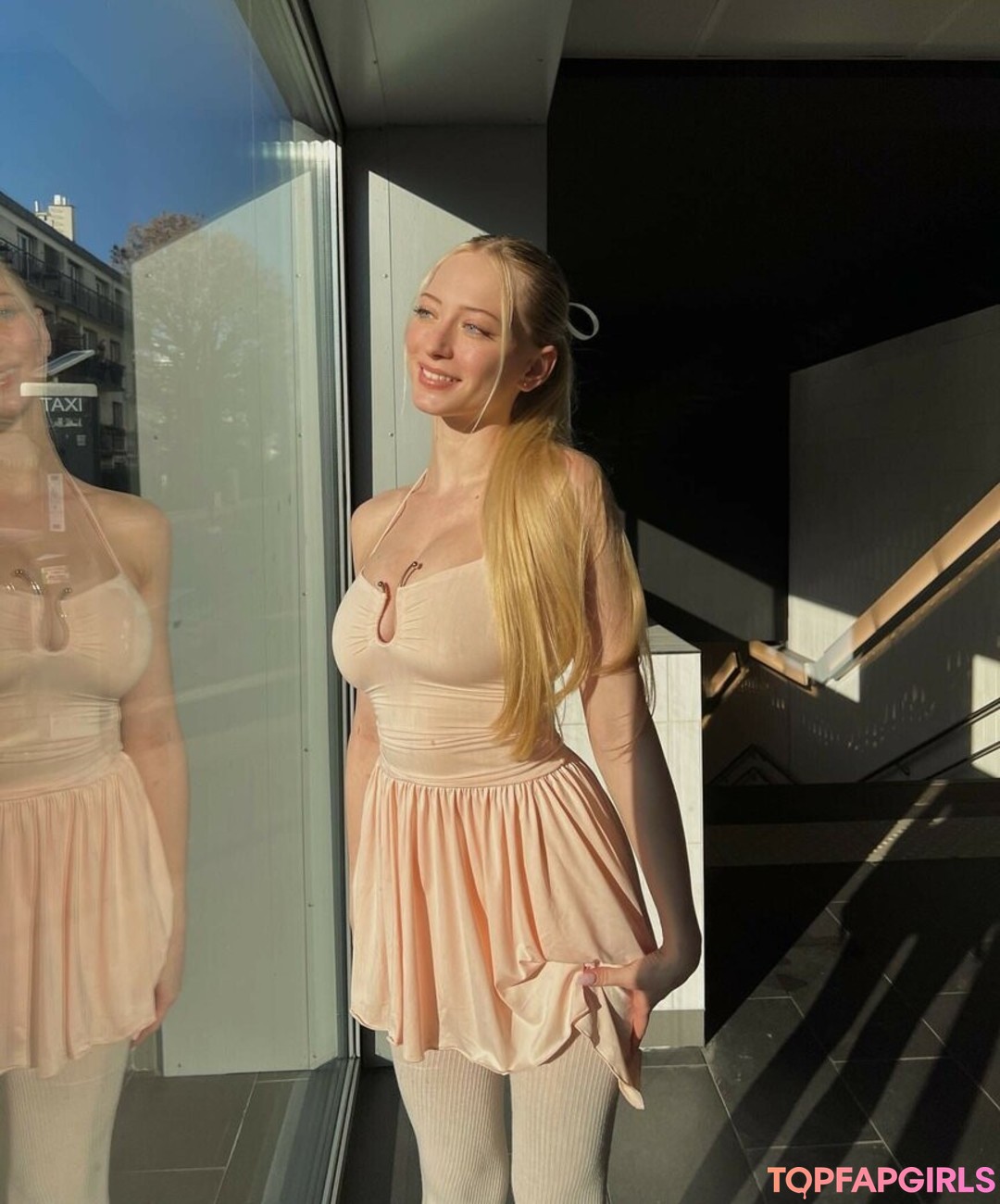 Foto desnuda filtrada de OnlyFans de Sophiailysm #188 Foto desnuda filtrada de OnlyFans de Sophiailysm #188