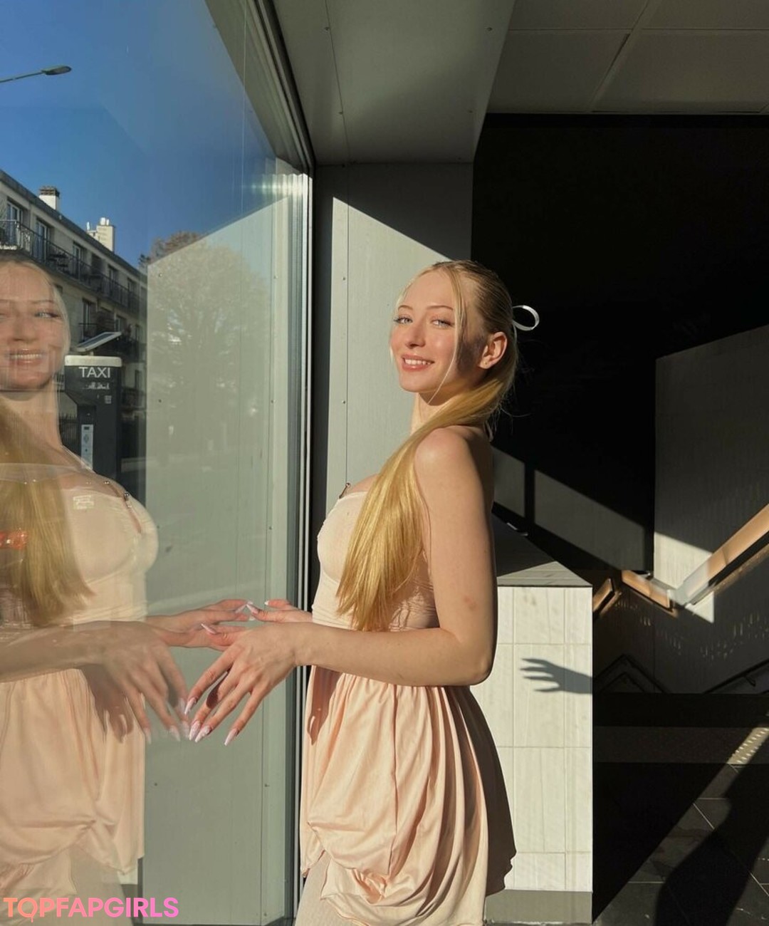 Foto desnuda filtrada de OnlyFans de Sophiailysm #189 Foto desnuda filtrada de OnlyFans de Sophiailysm #189