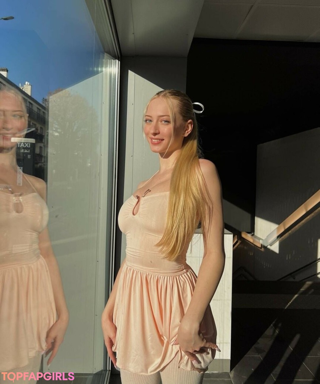 Foto desnuda filtrada de OnlyFans de Sophiailysm #190 Foto desnuda filtrada de OnlyFans de Sophiailysm #190