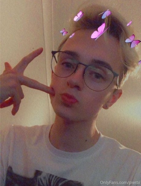 Foto desnuda filtrada de OnlyFans de Pierbi