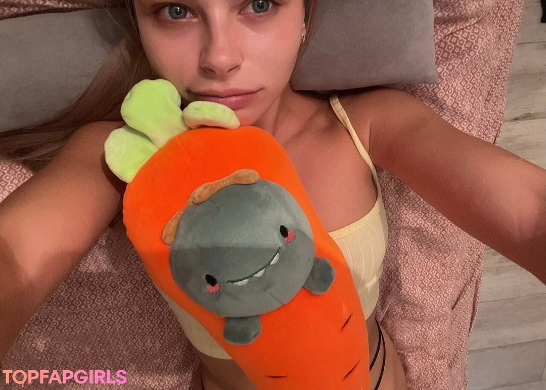 Foto desnuda filtrada de OnlyFans de Mihalina Novakovskaya #77 Foto desnuda filtrada de OnlyFans de Mihalina Novakovskaya #77