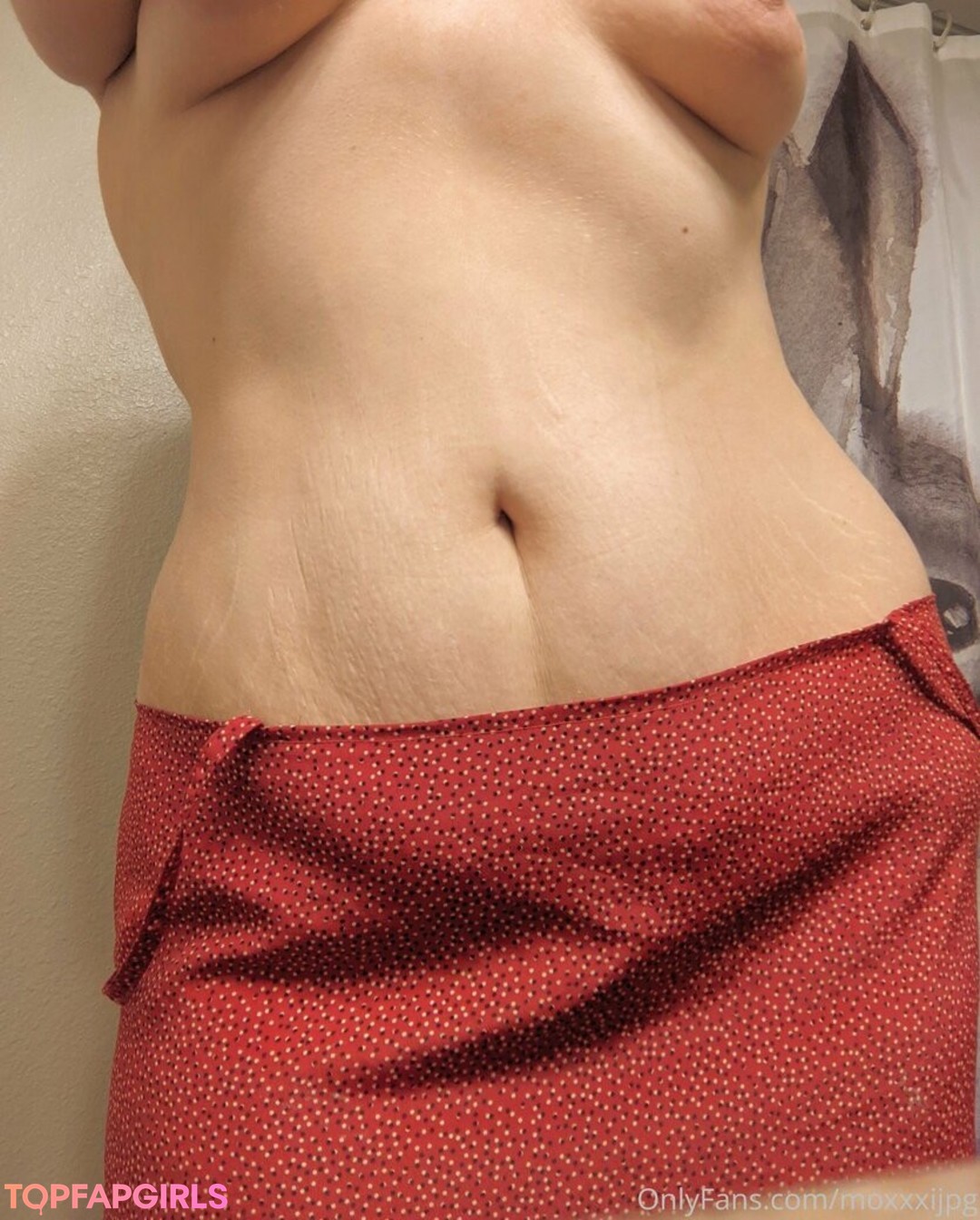 Foto desnuda filtrada de OnlyFans de Underyourdome #58 Foto desnuda filtrada de OnlyFans de Underyourdome #58