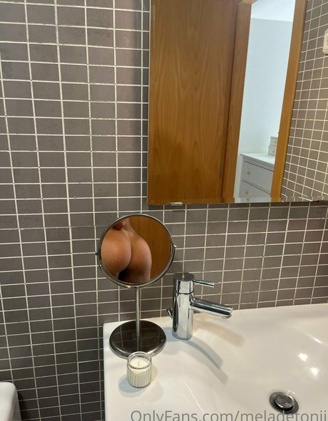 Foto desnuda filtrada de OnlyFans de Poliamorosaa