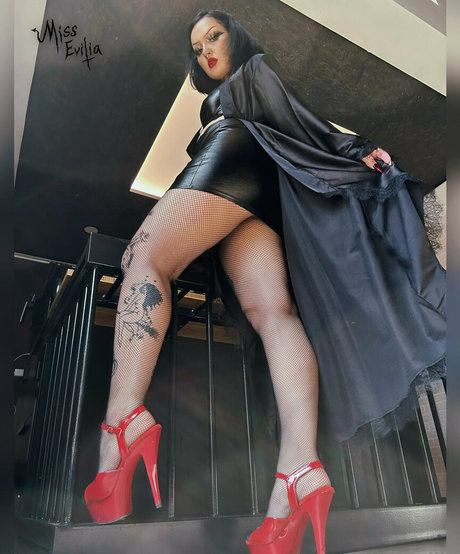Foto desnuda filtrada de OnlyFans de Misseviliafree