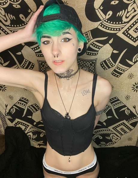 Baby.pale.free